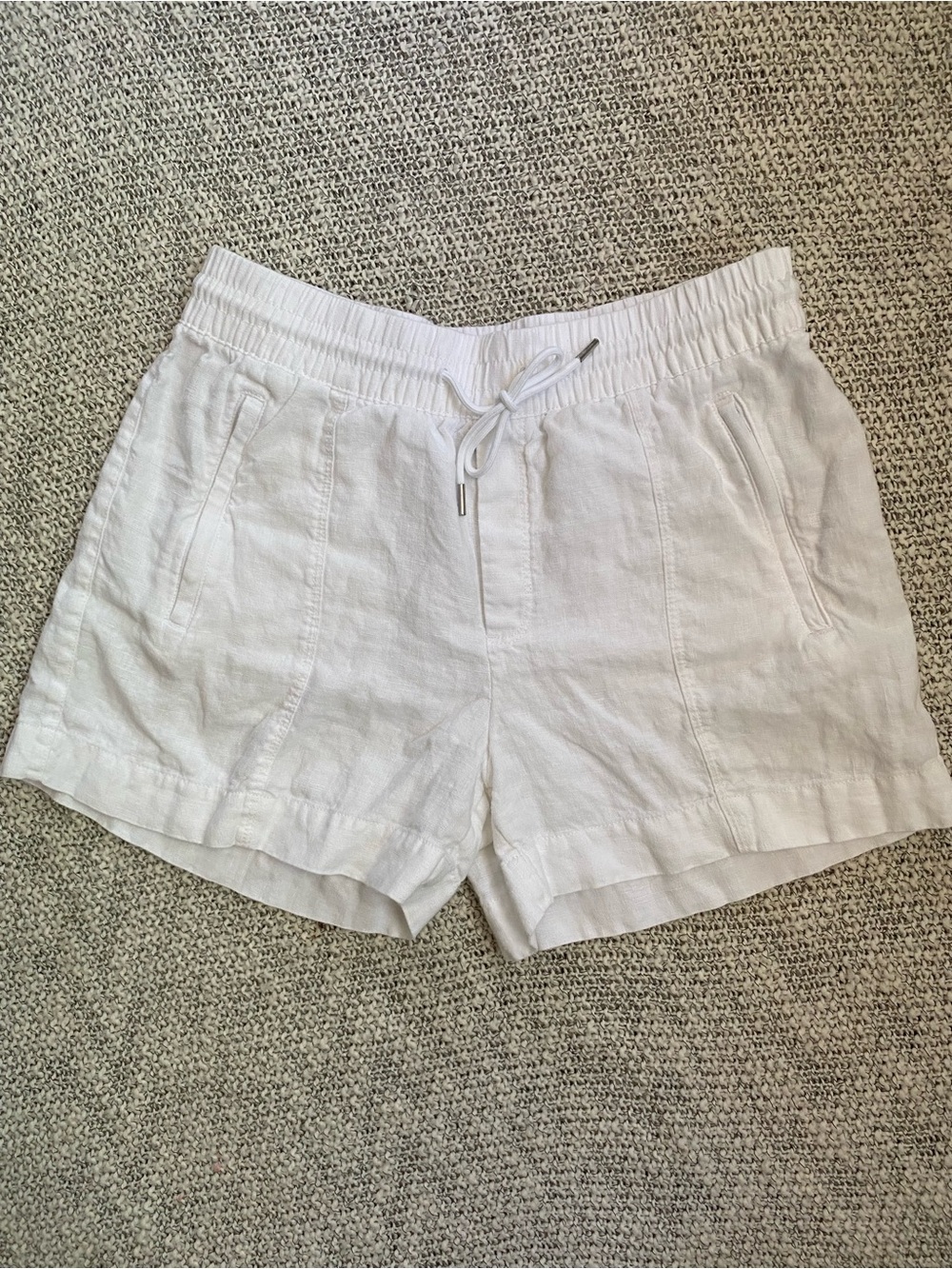 Athleta 100% Linen White Retreat Drawstring Shorts Size Small Vacation Coastal
